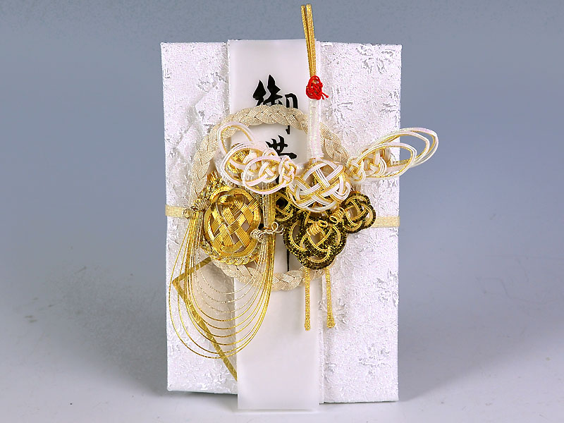 ���[����